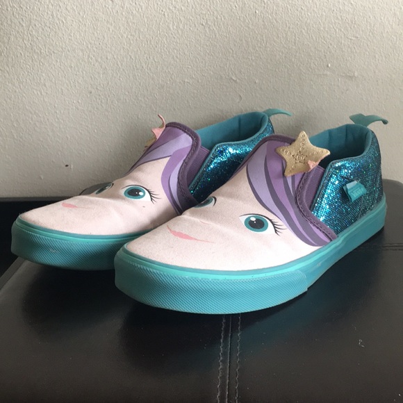 Vans - Picture 2 of 4